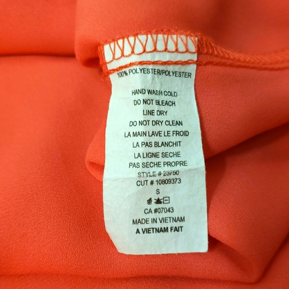 ⭐2 For $15⭐ Women's Shirt - Picture 3 of 4